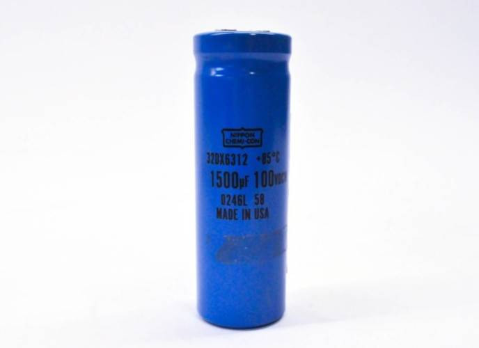 NIPPON CHEMI-CON 32DX6312 Box of 30 1500uF 100VDCW Capacitors (YY1570-1)
