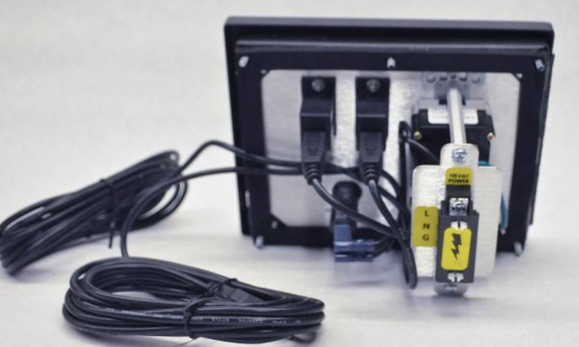 New Hoffman HGF5USBUSB Data Interface Dual USB NIB (YY3579-1)