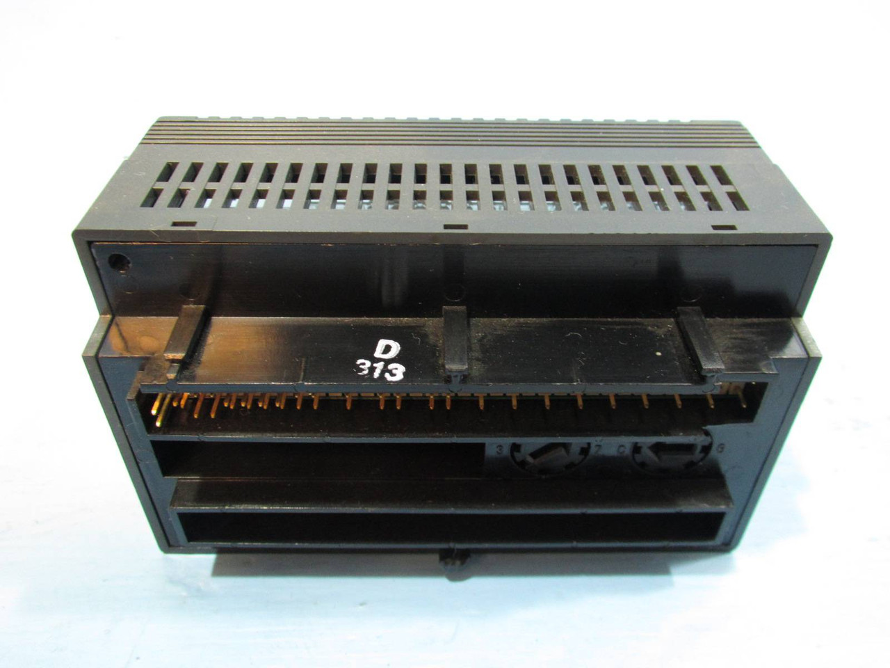 GE Fanuc IC200MDL930A Output Relay VersaMax Micro Controller Control Module PLC (NP1427-2)