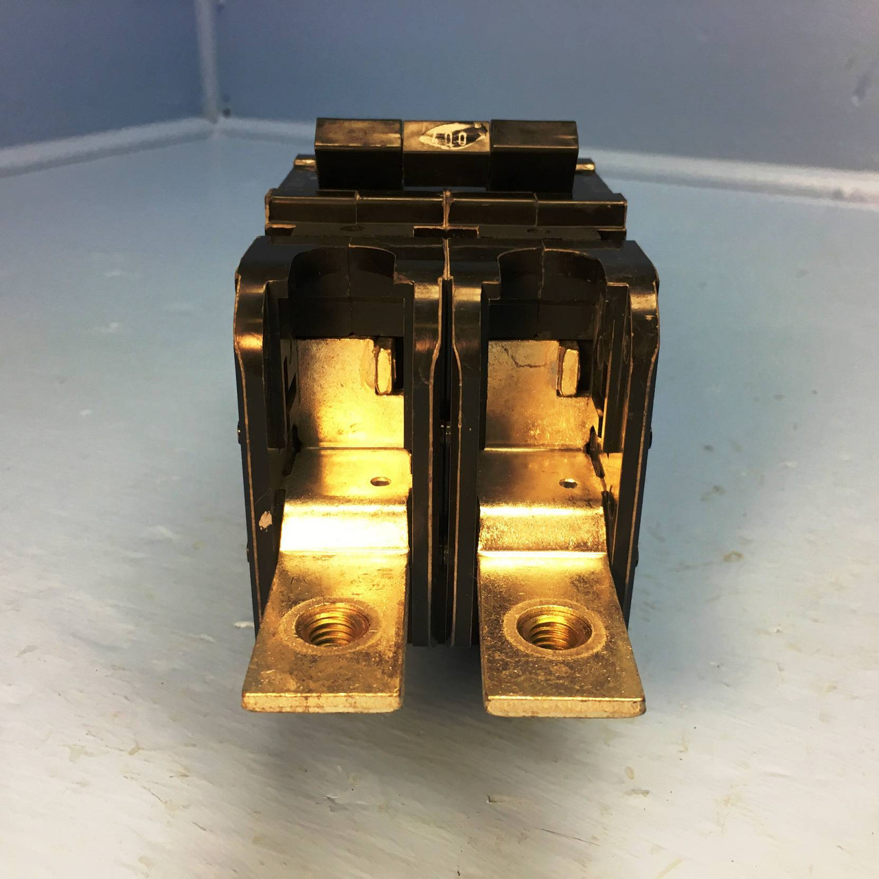 Heinemann Eaton GJ1P-Z8-4 400A Circuit Breaker GJ1P-H99-M-A-DU 2 Pole 400 Amp (EM1850-16)