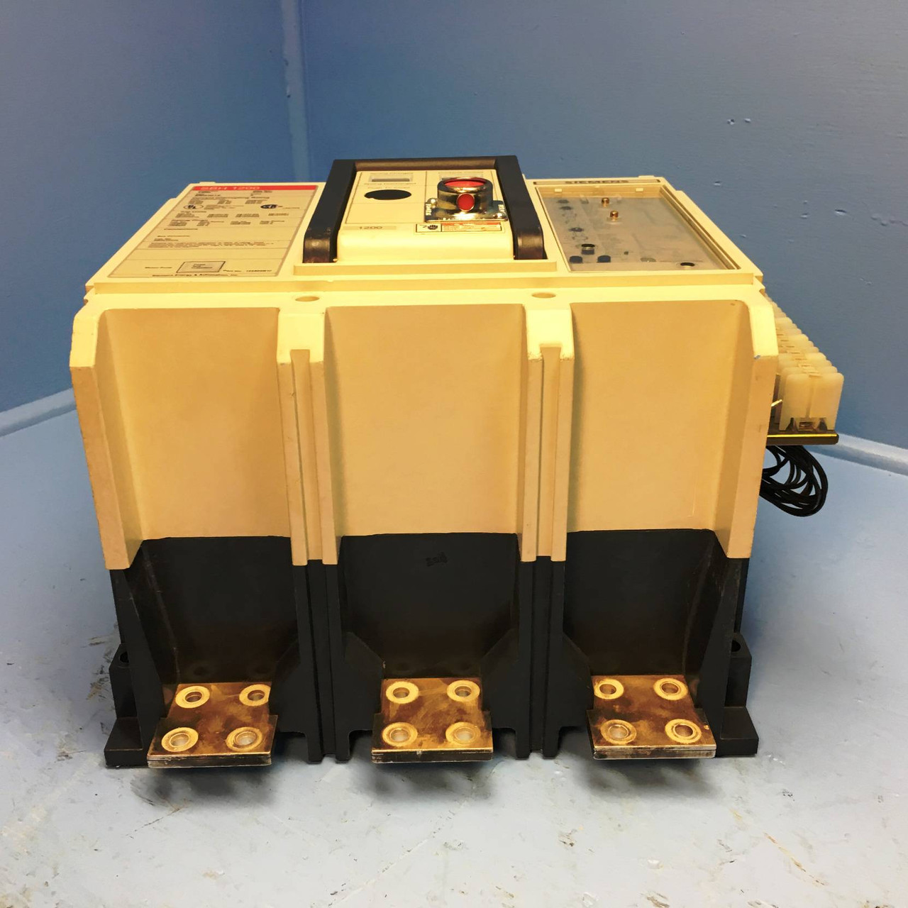 Siemens SBH2012 SBH 1200 Amp LI Circuit Breaker 1200A Plug & Aux & UVR SBH2012F (EM1864-1)