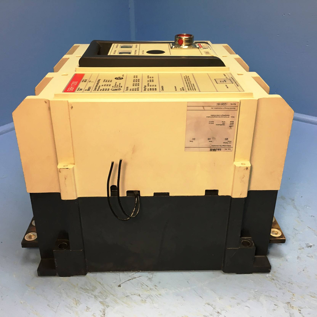 Siemens SBH2012 SBH 1200 Amp LI Circuit Breaker 1200A Plug & Aux & UVR SBH2012F (EM1864-1)