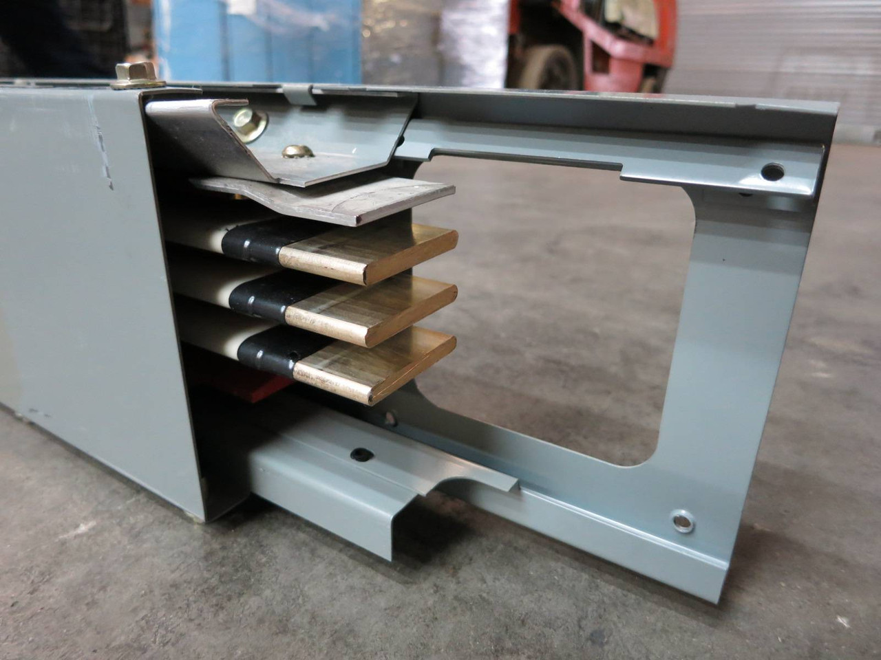 Square D I-Line 600A 600V CPH306GGEJ Copper Plug-In Busway 3P 3W 5' Sr1 Bus Duct (PM2238-2)