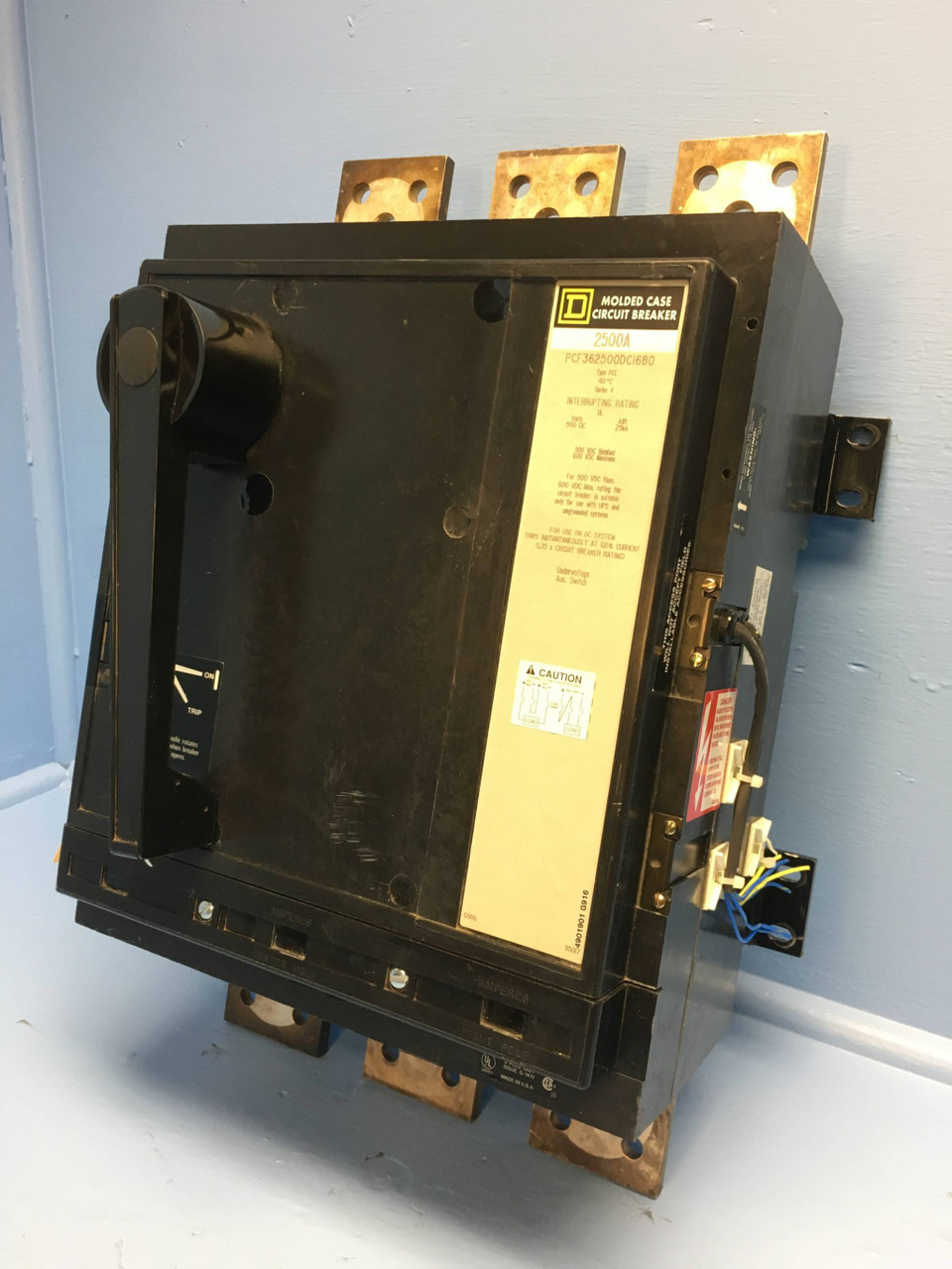 Square D PCF362500DC1680 2500A DC Circuit Breaker w Aux & UVR PCF362500 2500 Amp (EM1874-1)