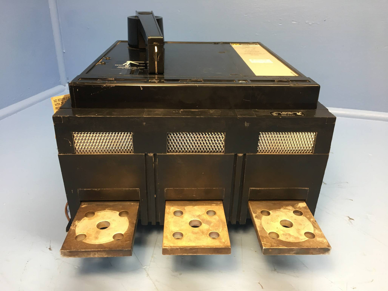 Square D PCF362500DC1680 2500A DC Circuit Breaker w Aux & UVR PCF362500 2500 Amp (EM1874-1)