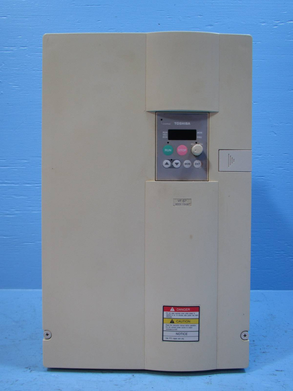 Toshiba VFS7-4150UPL (1) Transistor Inverter Drive 20 HP 15 kW 20HP 25A 380/460V (NP1511-9)
