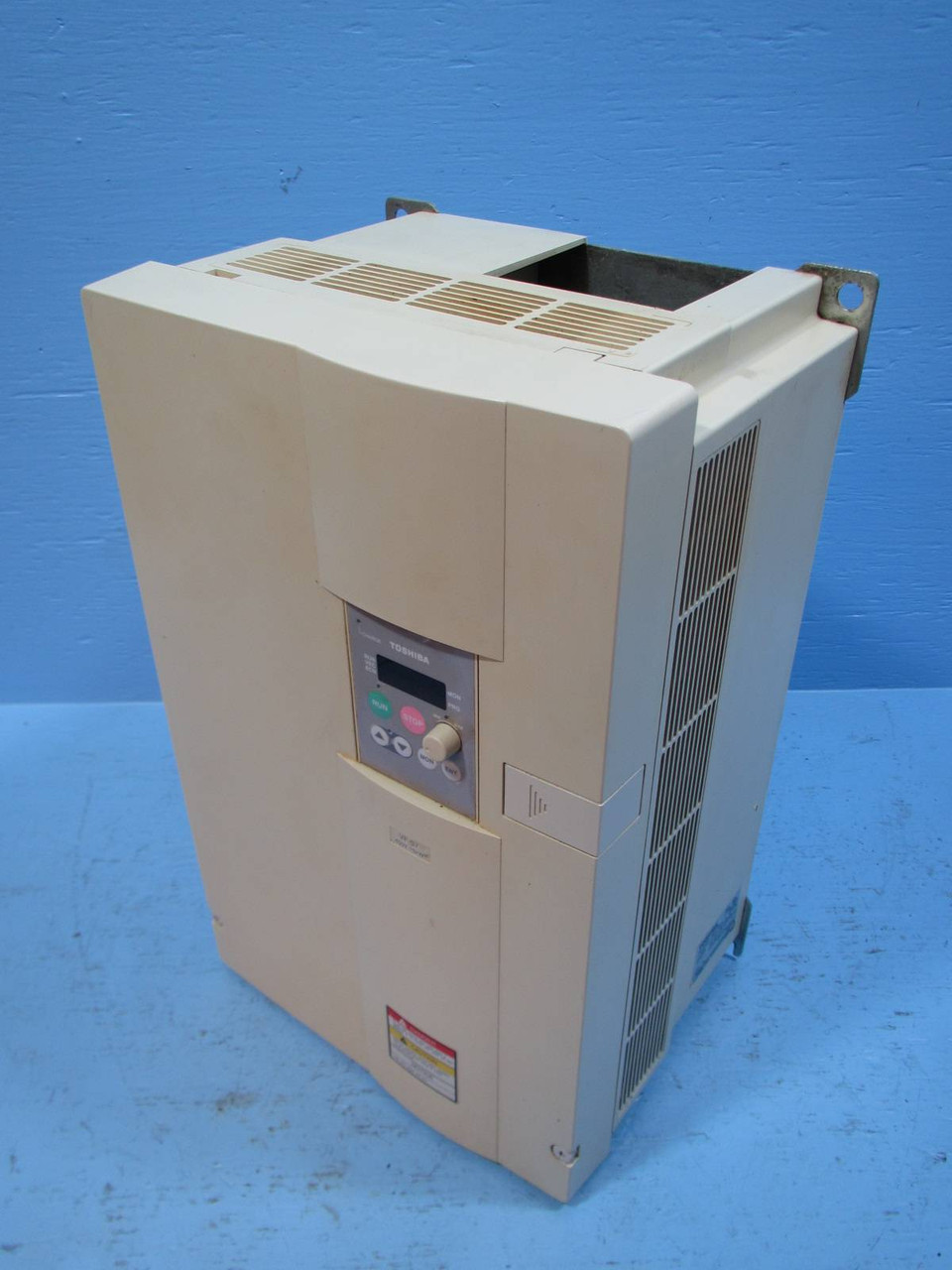 Toshiba VFS7-4150UPL (1) Transistor Inverter Drive 20 HP 15 kW 20HP 25A 380/460V (NP1511-9)