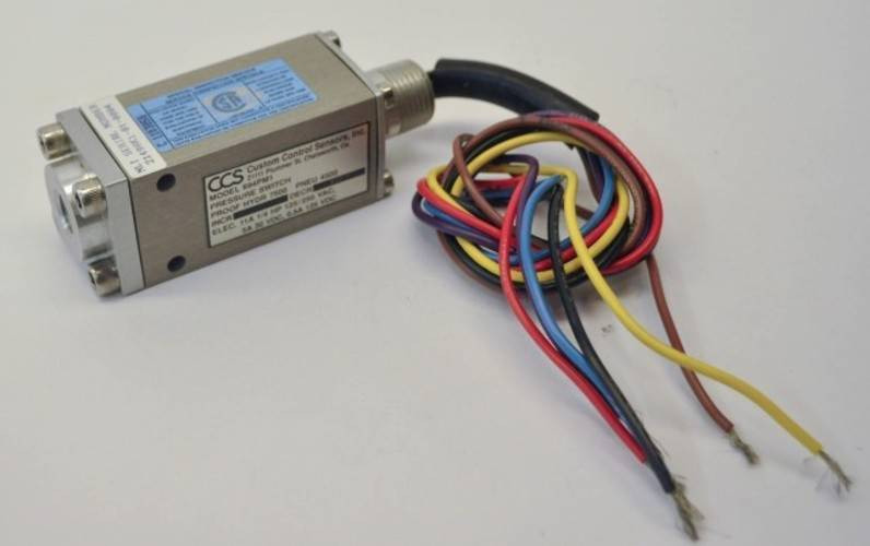 New CCS 694PM1 11A 125-250V Telematic Control Pressure Temperature Switch NIB (YY3135-6)