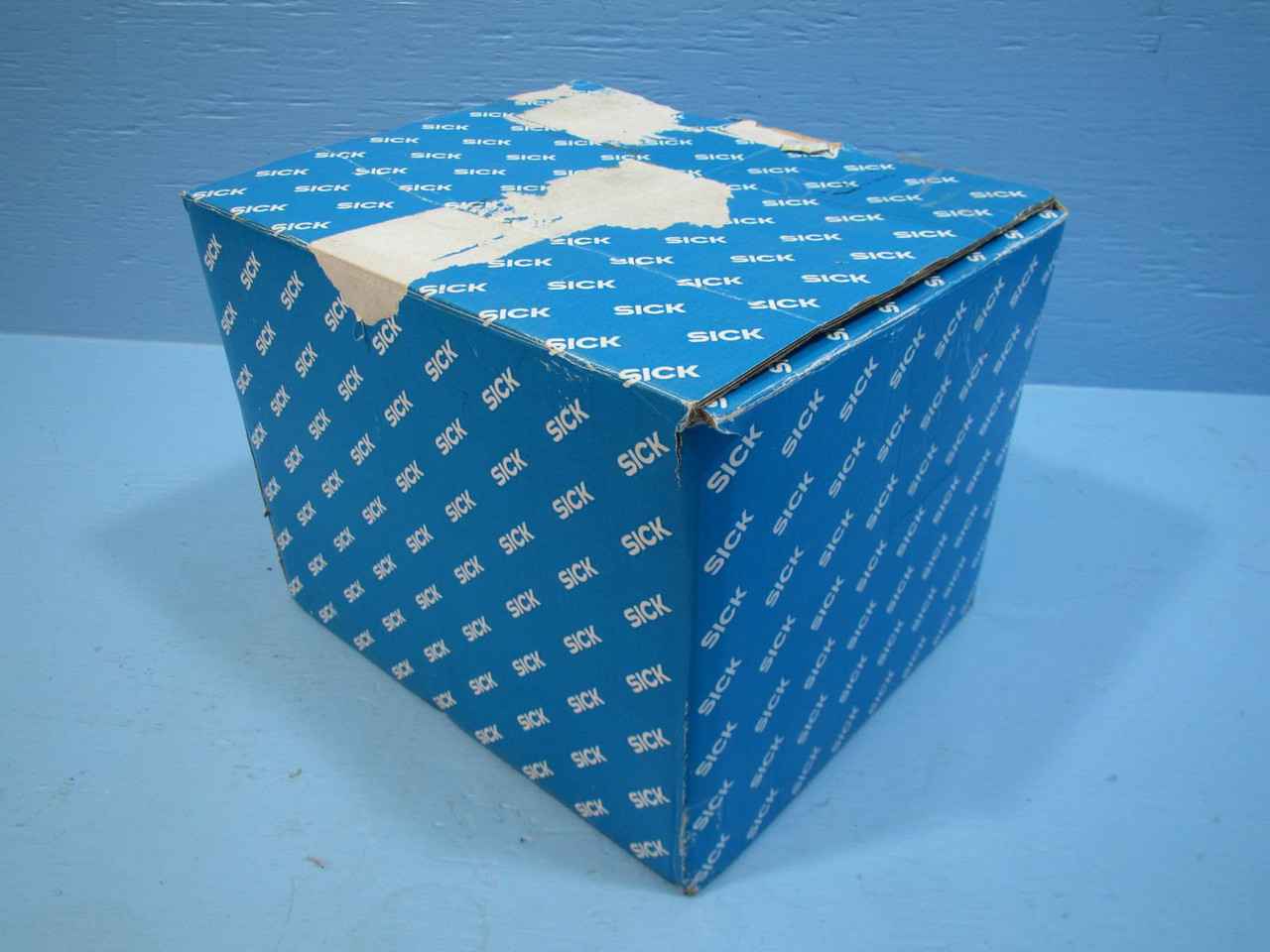 NEW SICK Optic LMS-291-S14 Laser Measurement Sensor 1025329 NIB 90 deg S1.28 (EBI3672-1)