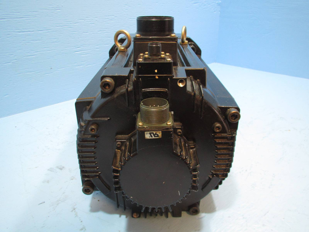 Yaskawa SGMGH-1AA2A6C AC Servo Motor 58.6 Amp 11 kW 3PH SGMGH1AA2A6C UTSAH-B17BB (NP1546-3)