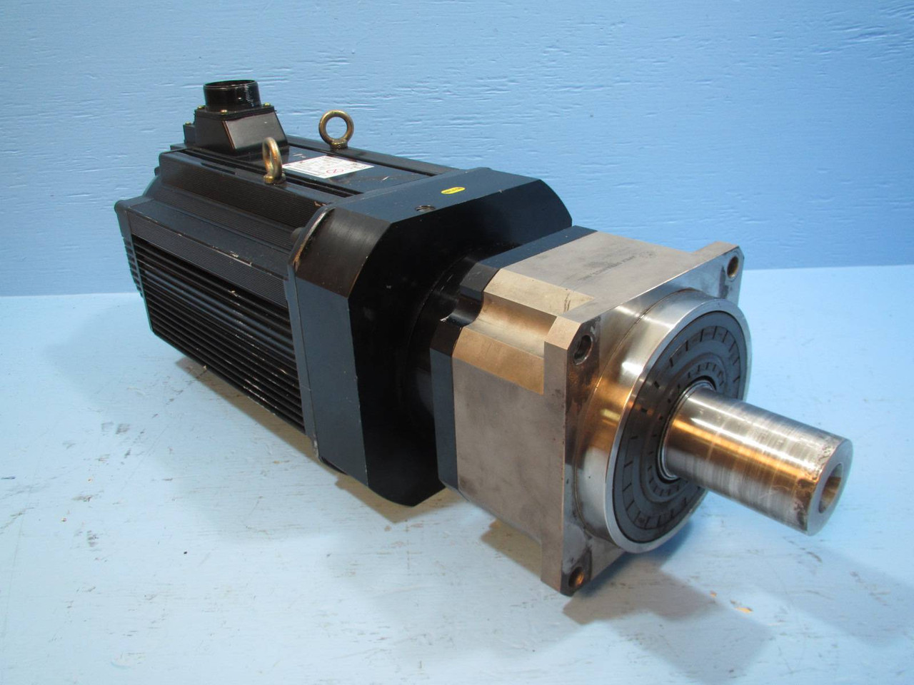 Yaskawa SGMGH-1AA2A6C AC Servo Motor 58.6 Amp 11 kW 3PH SGMGH1AA2A6C UTSAH-B17BB (NP1546-3)