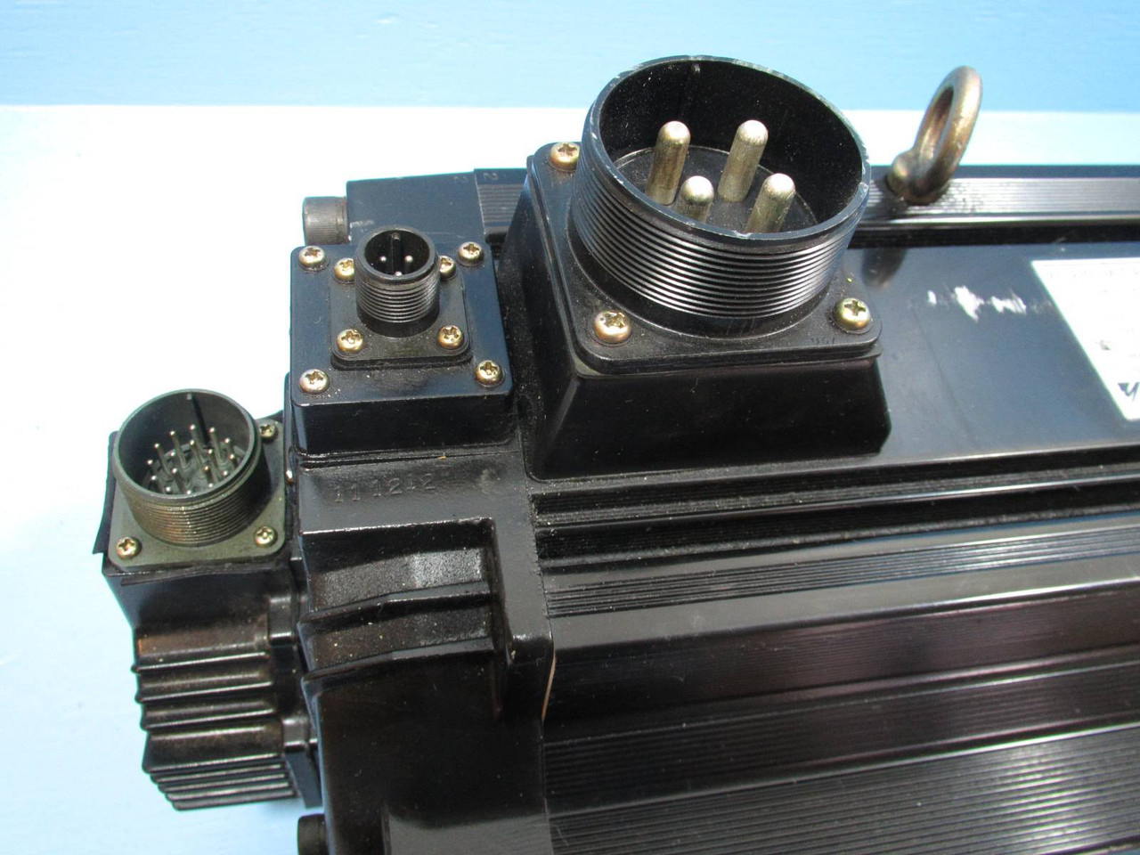 Yaskawa SGMGH-1AA2A6C AC Servo Motor 58.6 Amp 11 kW 3PH SGMGH1AA2A6C UTSAH-B17BB (NP1546-3)