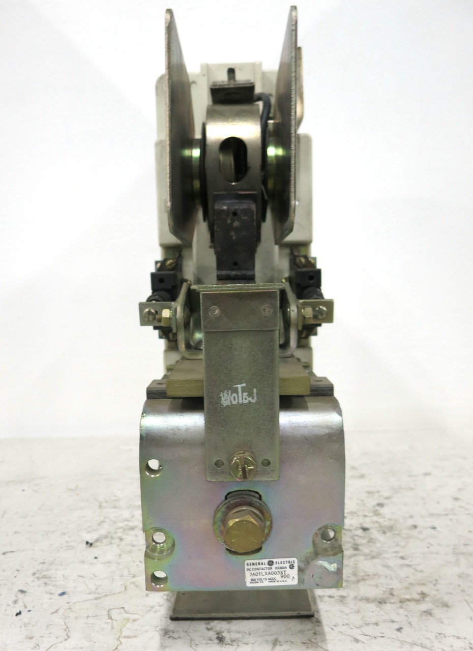 GE 7A01LXA003XT 900A DC Contactor 600V 120 VDC Coil DS303A 900 Amp (EBI1757-3)