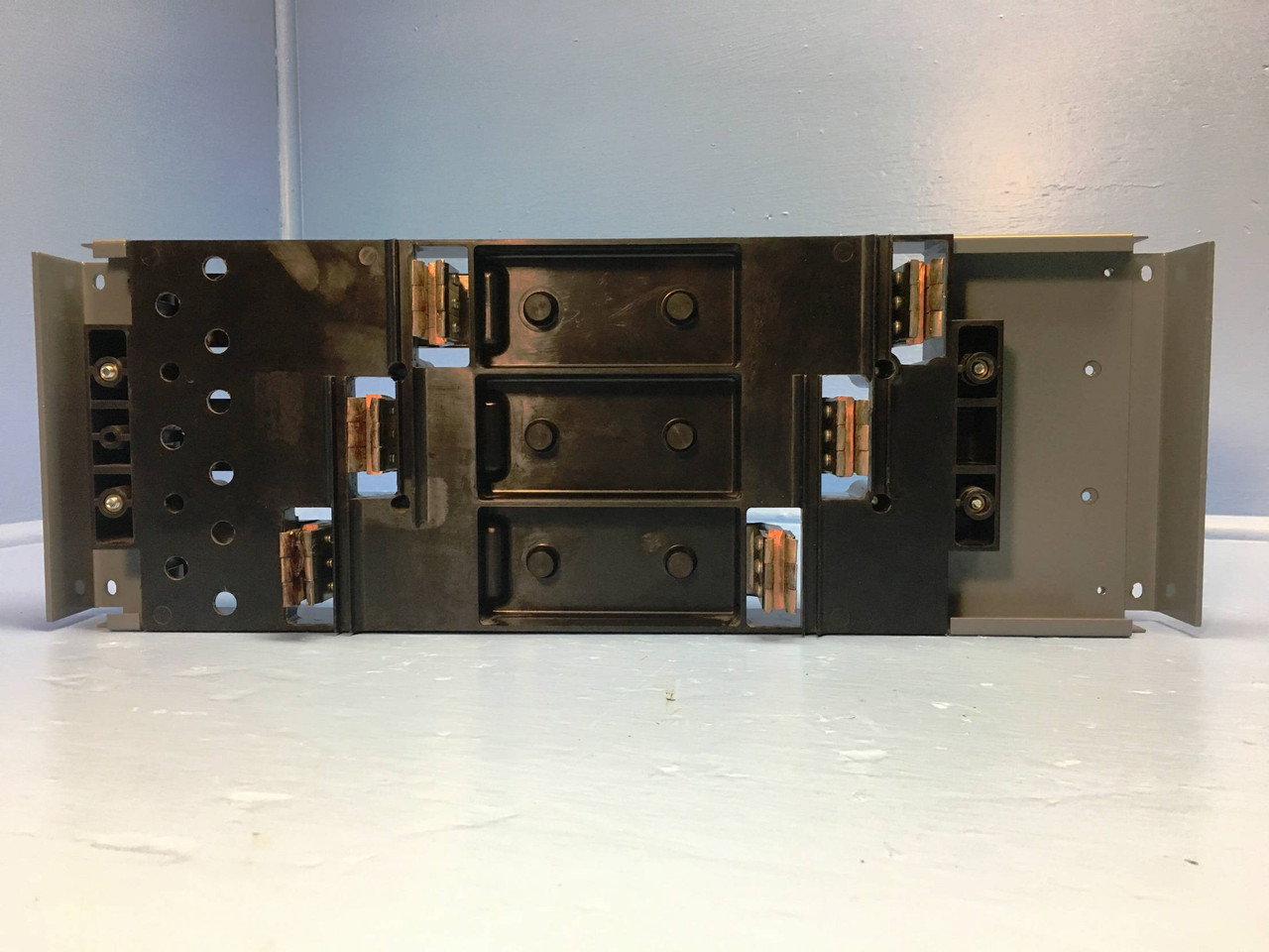 Cutler Hammer EHMCG360800TC2X 800A EE Circuit Breaker Adapter TA800MA2 800 Amp (EM1934-6)