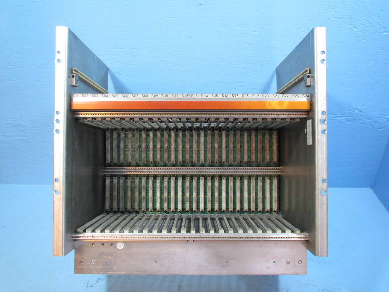Siemens 6DD 1682-0BC0 SIMADYN D 24 Slot Rack PLC Simatic SR8 GE.465 682.9012.00 (NP1553-3)