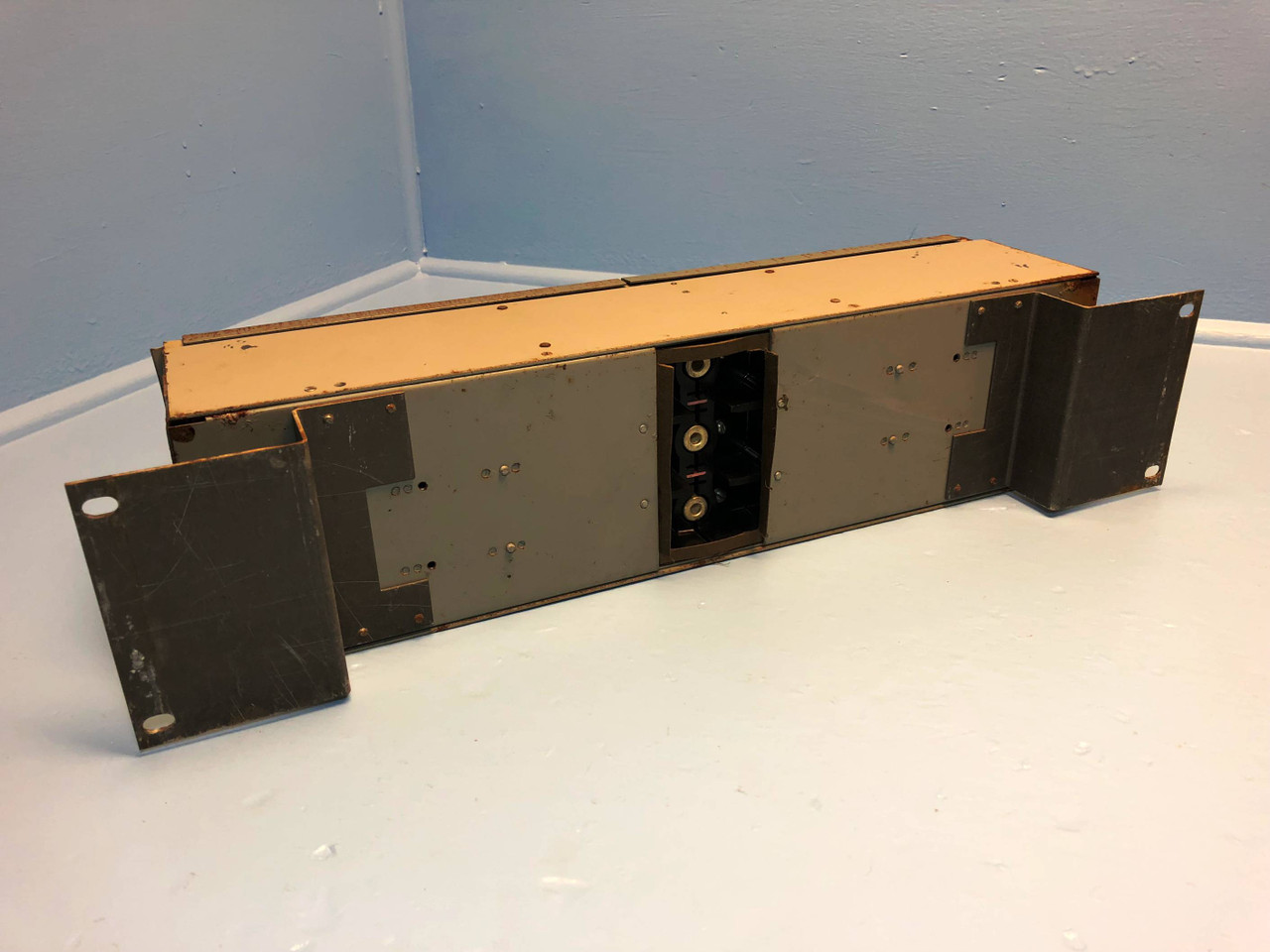 Sylvania QSFT353R 30A QSF Twin Fusible Panelboard Switch 3 Pole 30 Amp Rusty (EM1948-56)