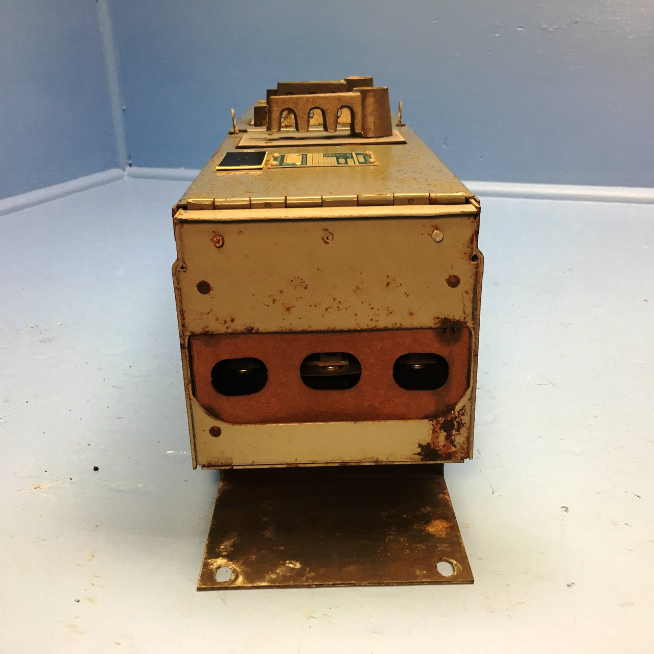 Sylvania QSFT353R 30A QSF Twin Fusible Panelboard Switch 3 Pole 30 Amp Rusty (EM1948-56)