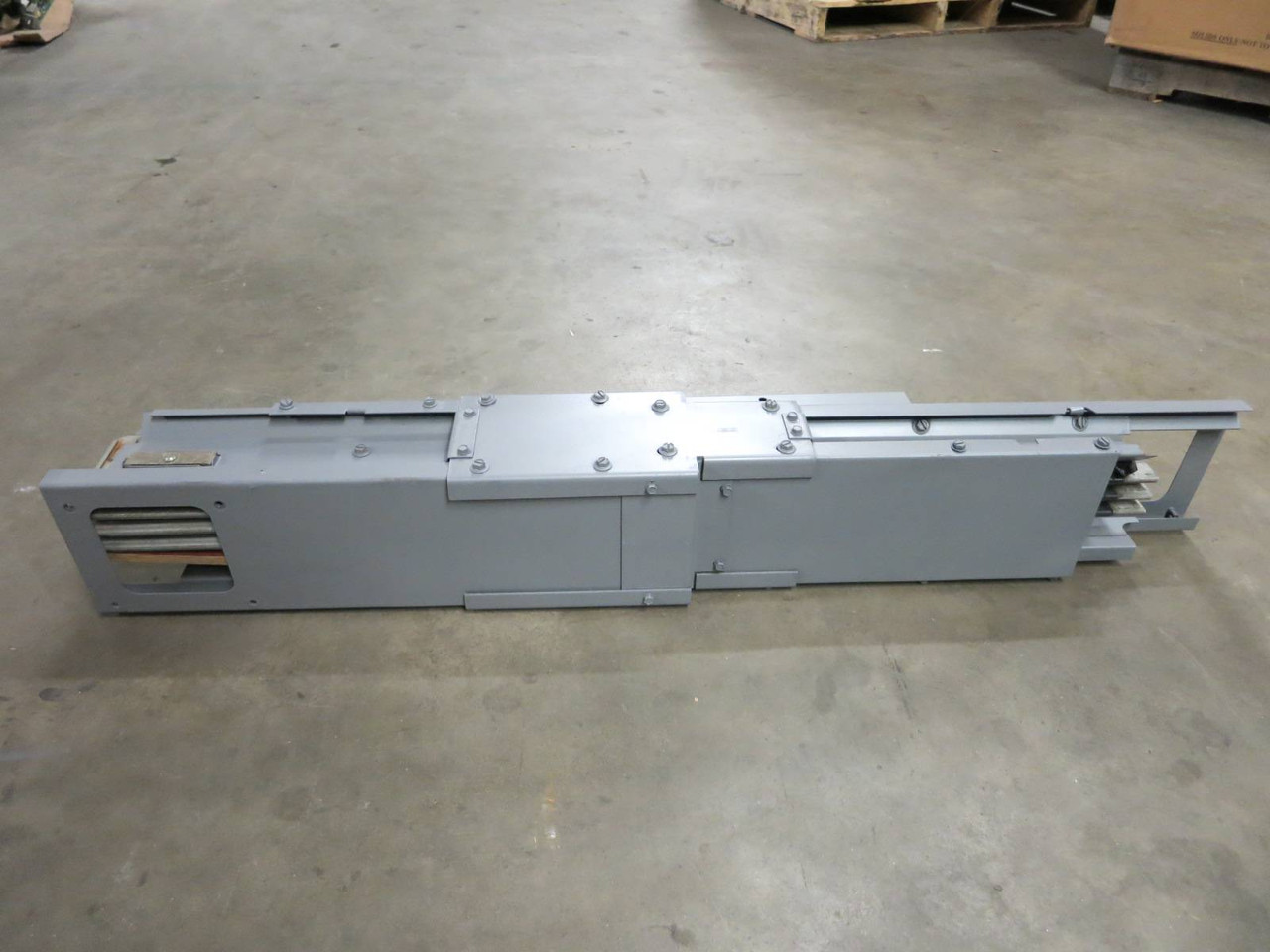 Square D AP-306-R04 600A Converts AP-306 to AP-304 I-Line AL Plug-In Duct Busway (PM2575-1)