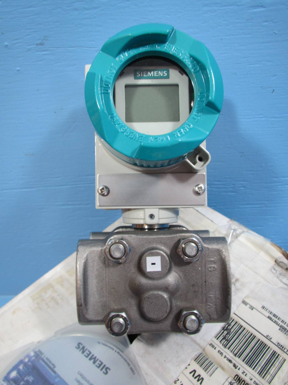 NEW Siemens Sitrans P 7MF4433-30A22-1NC6-Z Transmitter NIB DSIII 7MF443330A22 (NP1617-1)