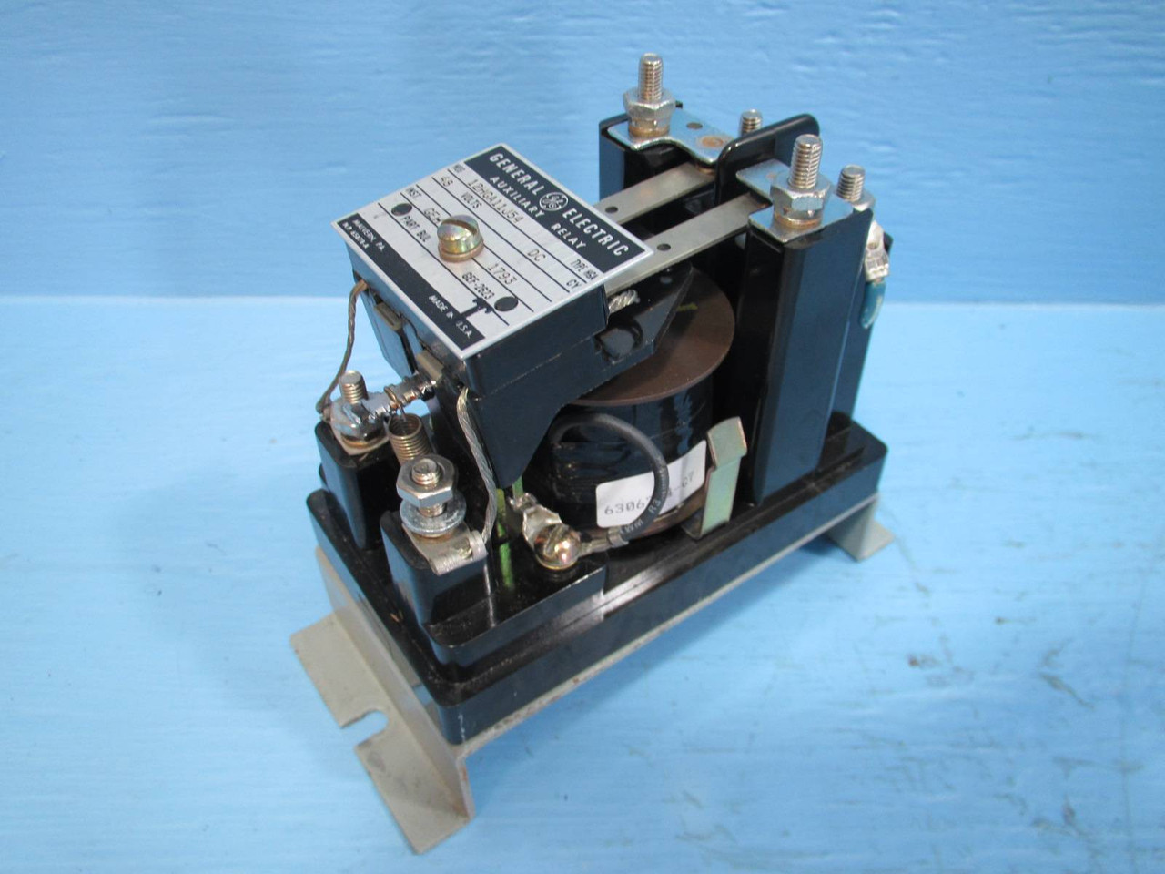 General Electric 12HGA11J54 Auxiliary Relay Type HGA GE 48 Volt DC GEF-2623 (NP1619-8)