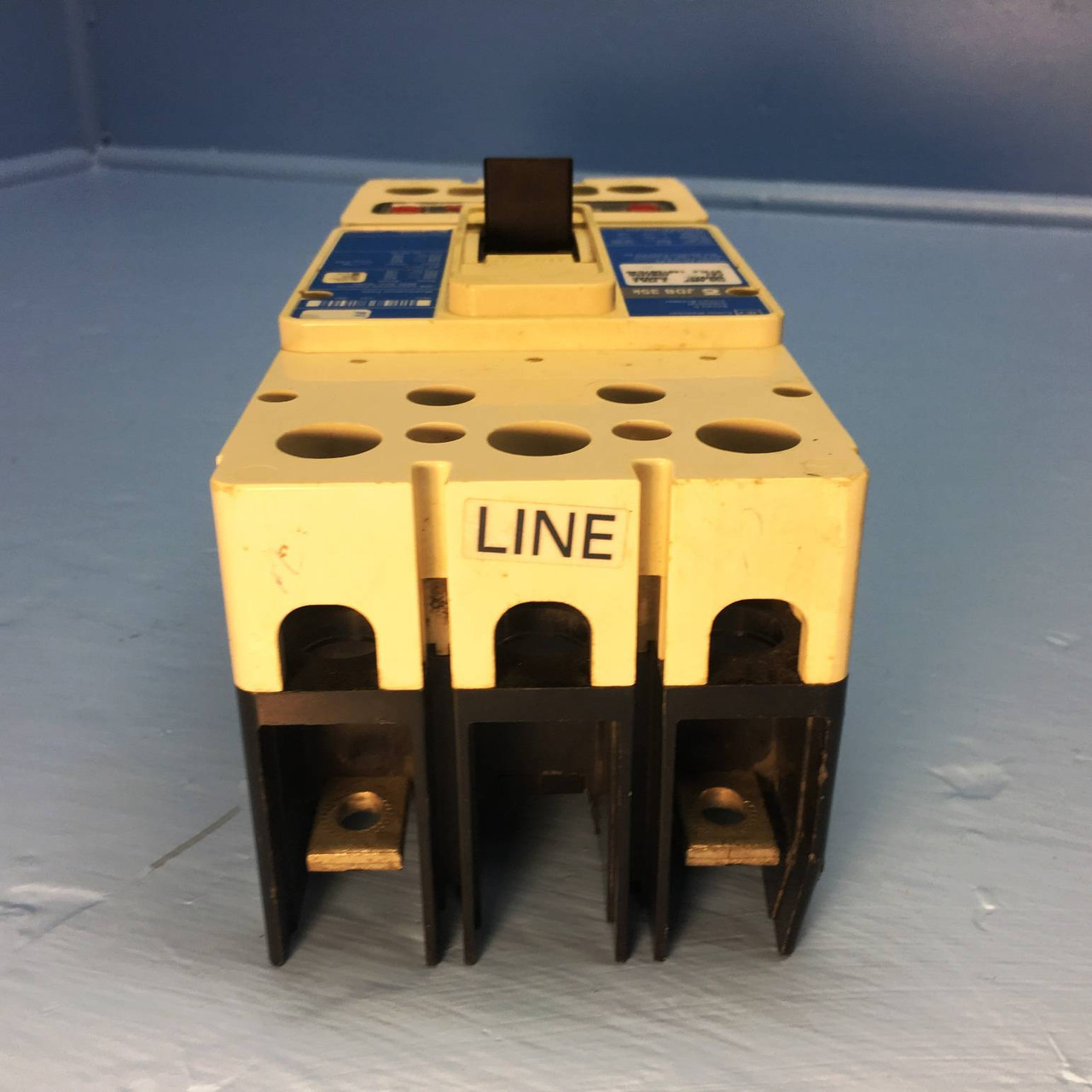 Cutler Hammer JDB2250 250A Circuit Breaker 250 Amp Trip Westinghouse 2 Pole HACR (EM1962-1)