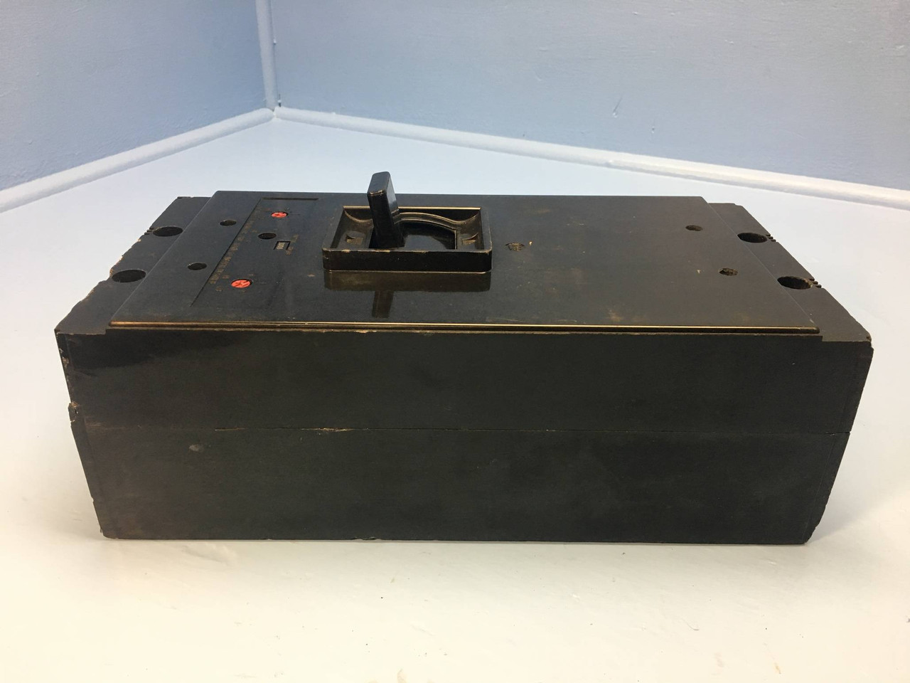 Westinghouse NB21000F 1000A 2 Pole Circuit Breaker w/ 1000 Amp Trip NB21200F 2P (EM1979-1)