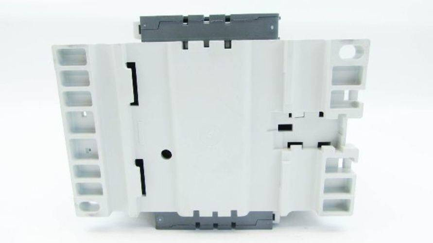 ABB AE130-30-11-81 New Contactor 600V 160 Amp 125HP 24VDC Coil AE130-30 160A NIB (YY3465-2)