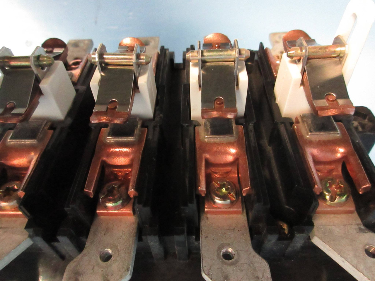 ABB EK-100 4-Pole Contactor 170 Amp 600V 24V DC Coil 170A EK100 (YY3017-10)