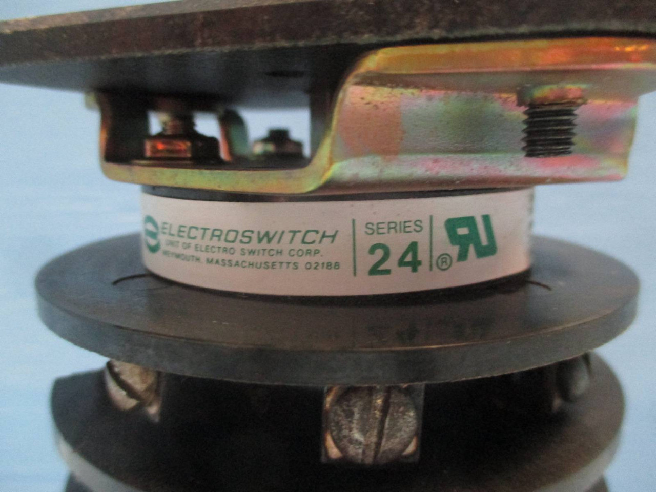 Electroswitch 24308NK 20A 600V 4 Position Rotary Switch Series 24 flaw 24308 NK (DW0181-2)