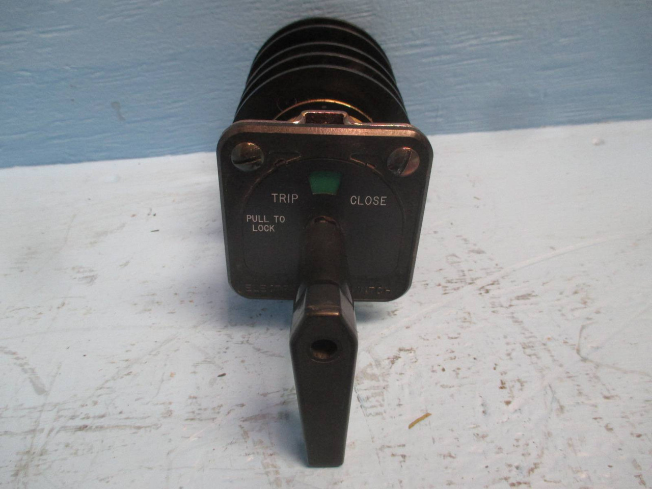 Electroswitch 74203WW 20A 600V Trip Close Rotary Switch Series 24 (DW0178-7)