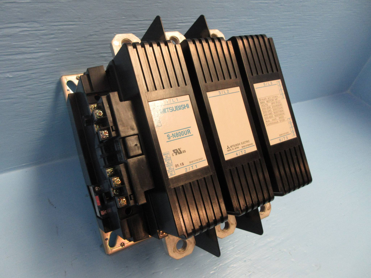 Mitsubishi S-N800UR Motor Contactor 910 Amp 600V 600HP 200-240V Coil 3PH 910A (TK2587-26)
