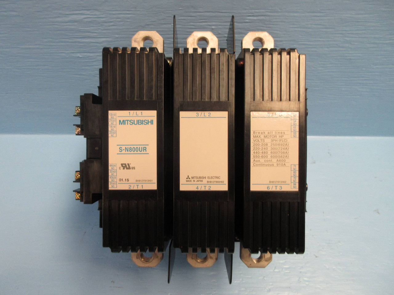 Mitsubishi S-N800UR Motor Contactor 910 Amp 600V 600HP 200-240V Coil 3PH 910A (TK2587-22)