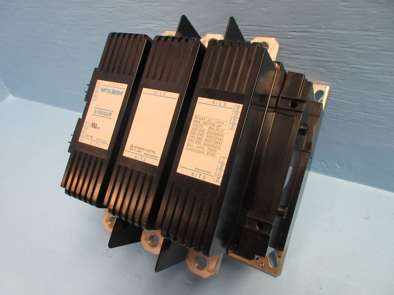 Mitsubishi S-N800UR Motor Contactor 910 Amp 600V 600HP 200-240V Coil 3PH 910A (TK2587-22)