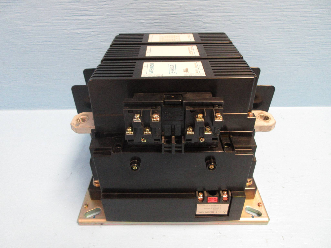 Mitsubishi S-N800UR Motor Contactor 910 Amp 600V 600HP 200-240V Coil 3PH 910A (TK2587-26)