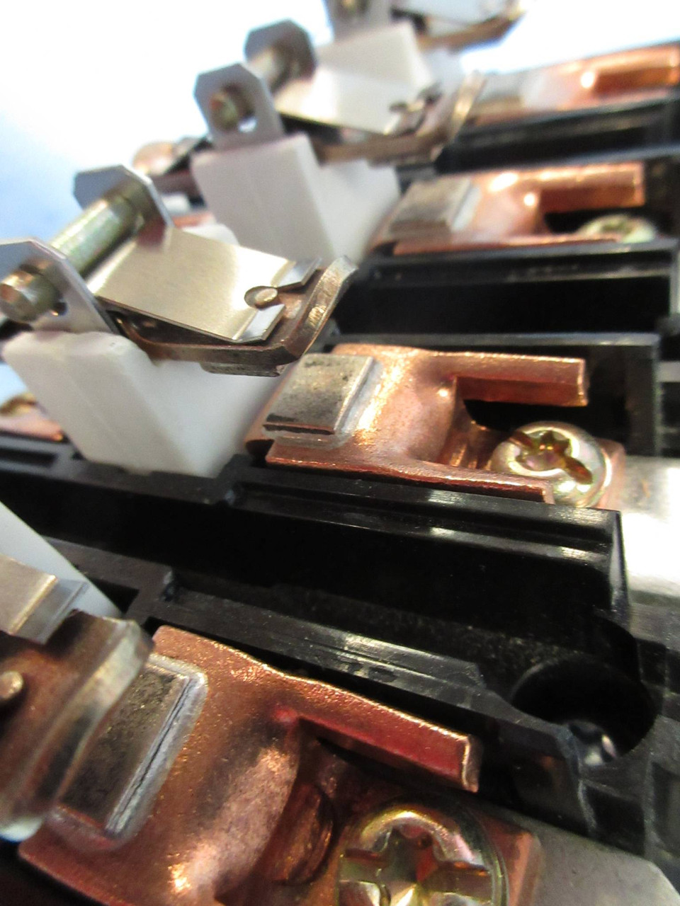 ABB EK-110 Motor Contactor 4-Pole 170 Amp 600V 24V-DC Coil 4P 170A EK110 RB (TK2593-8)