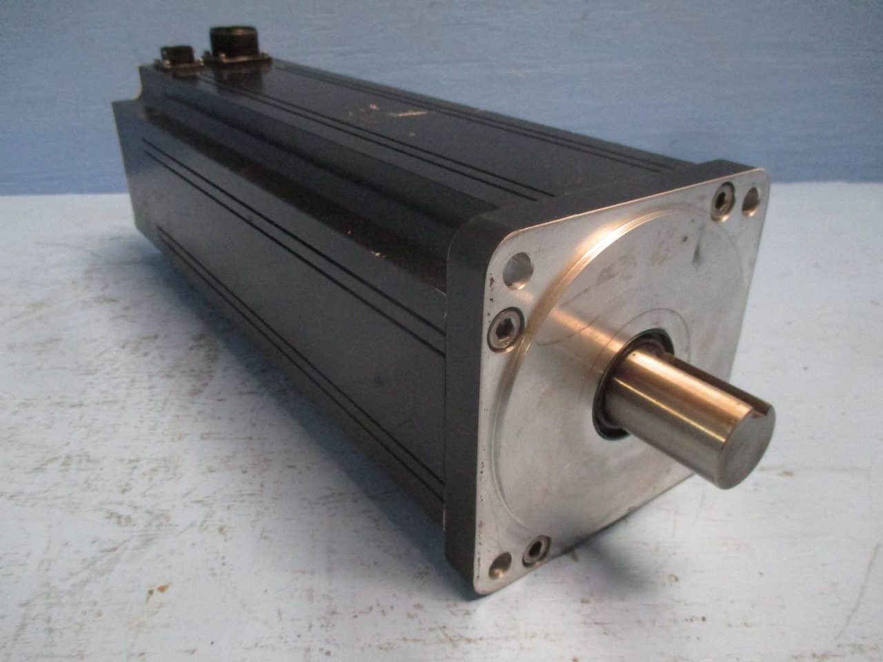Image of Parker MPM1423ASG7JZ1N 9.1 HP Servo Motor 2700 RPM 230V 25A MTS