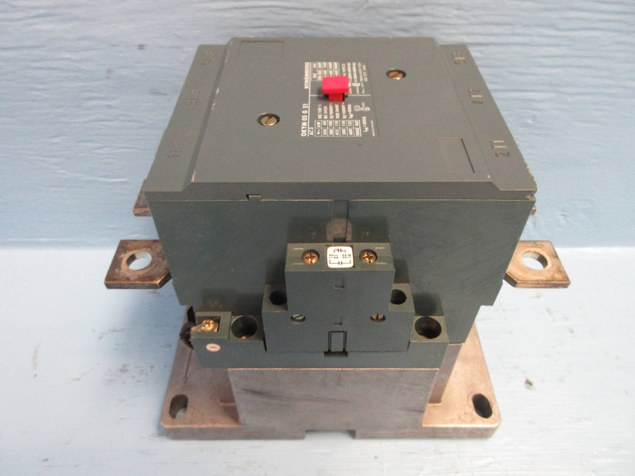 Stromberg OKYM-05G21 Motor Contactor 350 Amp 600V 200HP 125V Coil 350A 200 HP (TK2603-9)