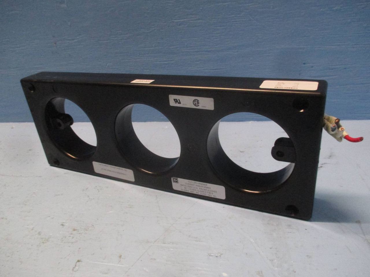 Cutler Hammer 9253C22H03 Current Transformer Ratio 2500:2.5A CT (DW0234-4)