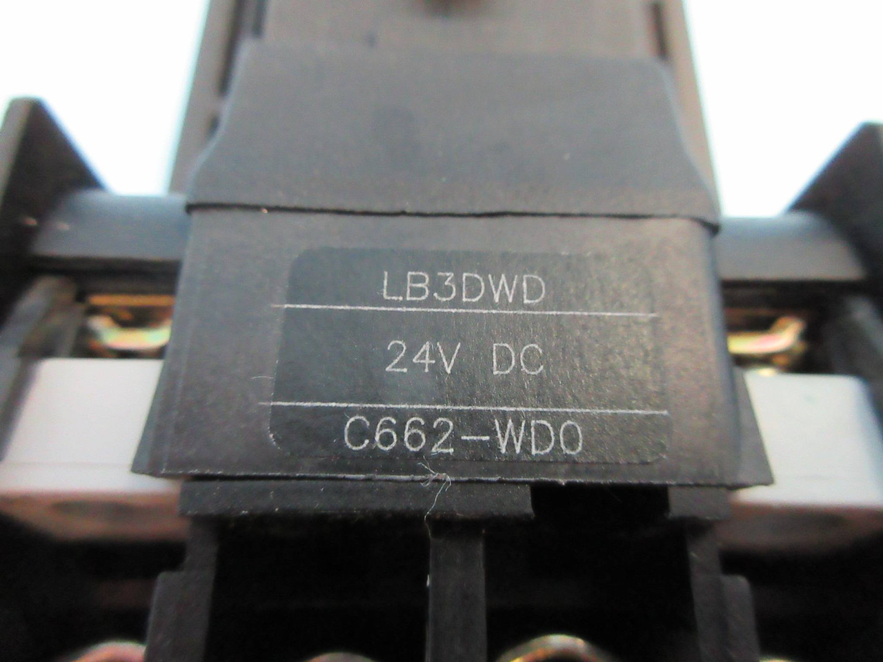 GE General Electric CL04D301M Contactor 54 Amp 600V 25HP 24V-DC Coil 3P 54A CL04 (TK2618-2)