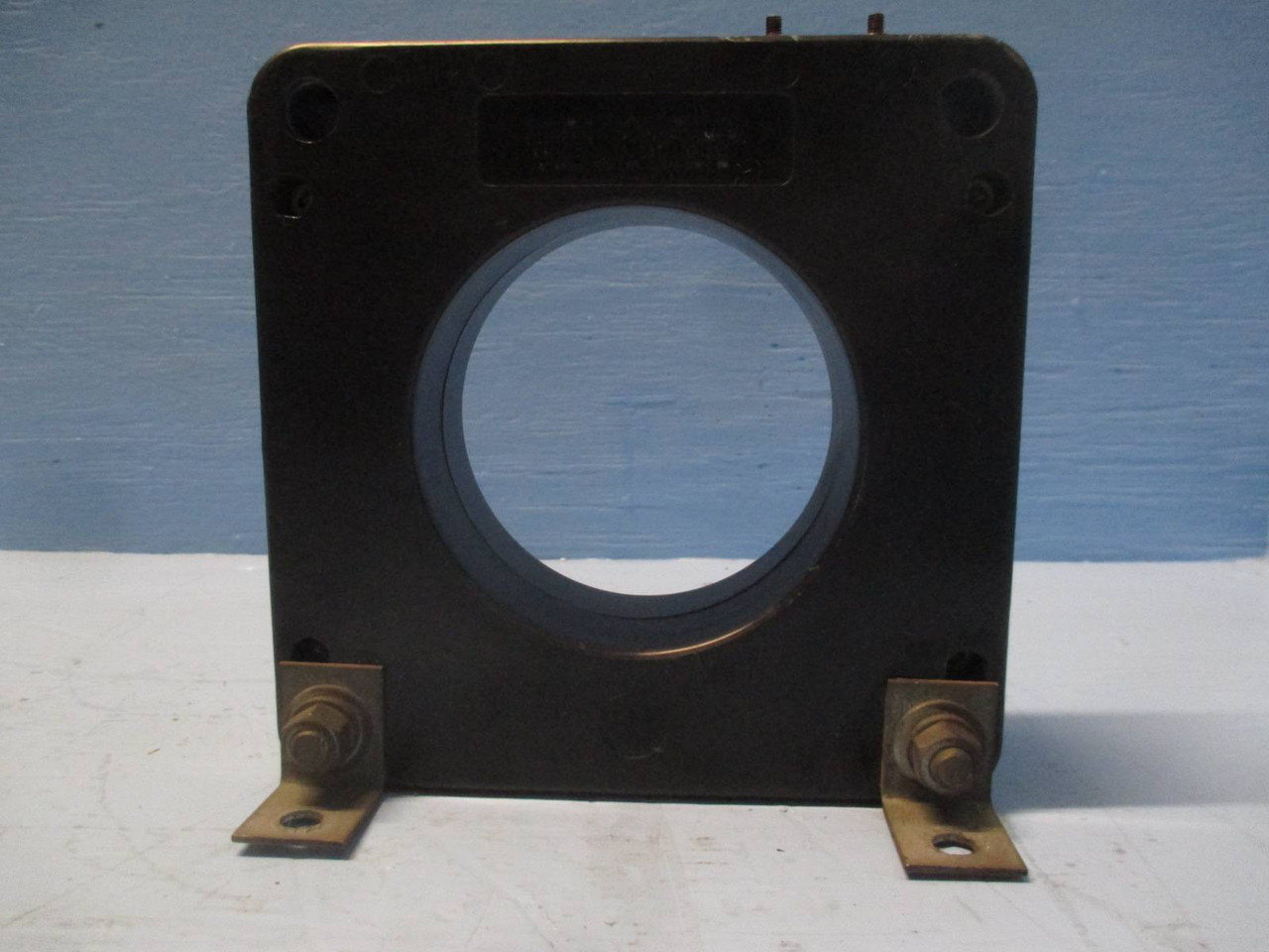 Instrument Transformers 100-252 Current Transformer Ratio 2500:5A CT (DW0224-4)