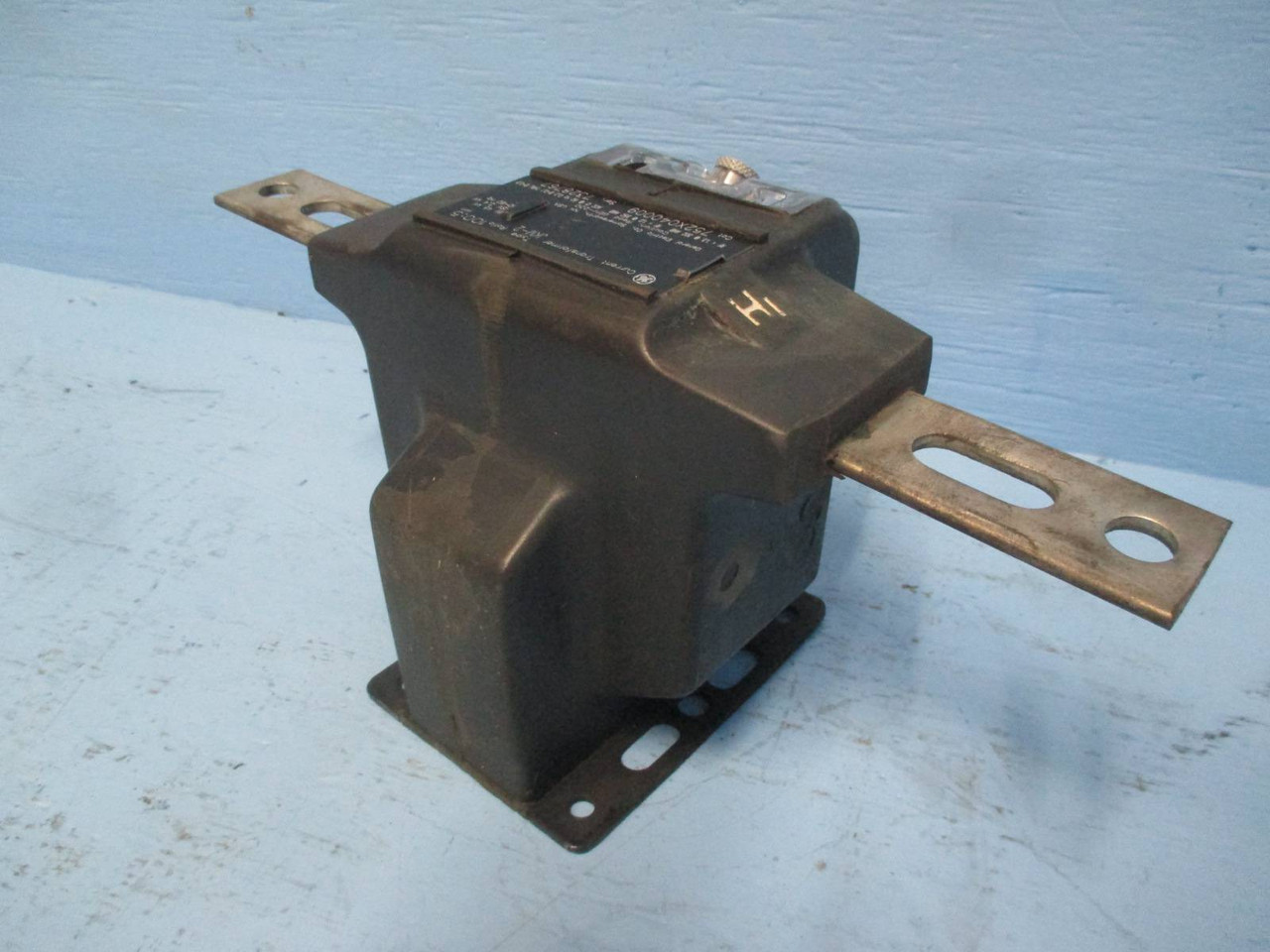 GE 752X040009 Current Transformer Type JKM-2 Ratio 100:5A CT General Electric (DW0247-2)