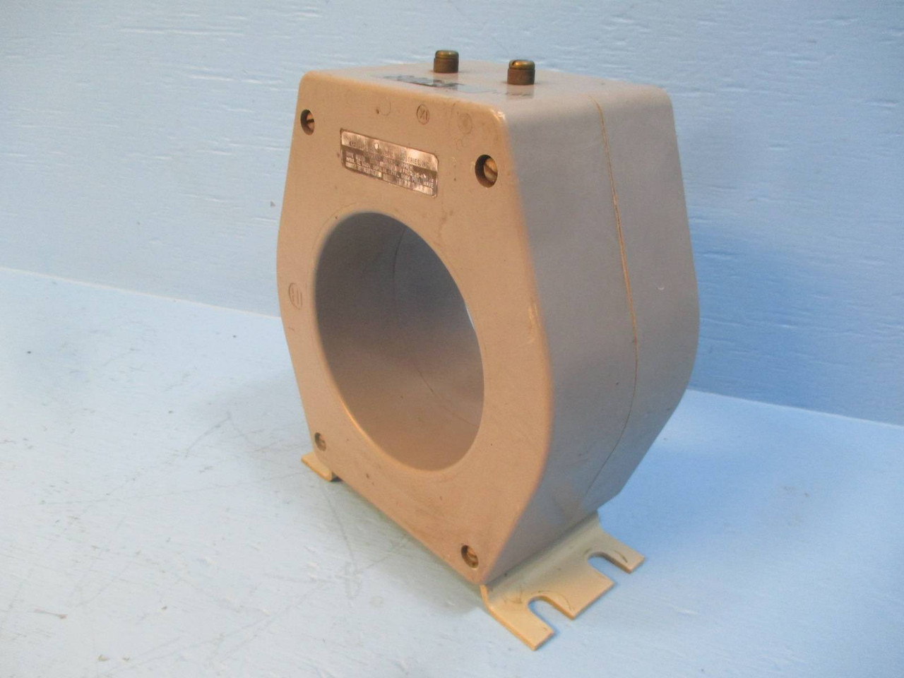 Electromagnetic Industries 203-801 Current Transformer Ratio 800:5 (DW0260-6)