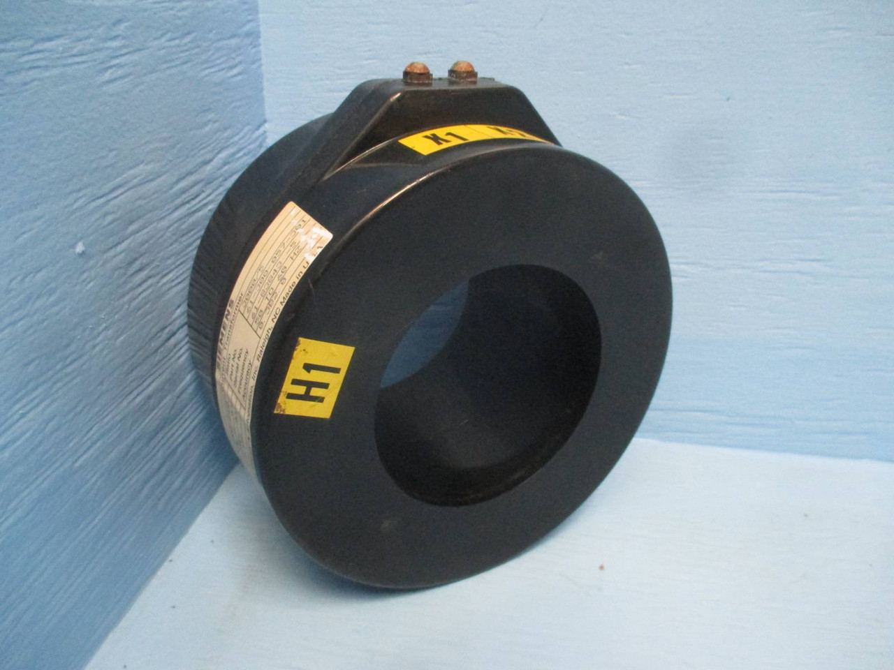 Image of Siemens Allis 61-300-057-301 Type RD-210 Current Transformer Ratio 3000:5A CT