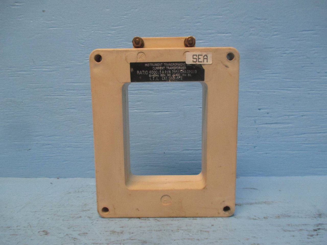 Instrument Transformers 560-402 Current Transformer Ratio 4000:5A CT (DW0293-11)