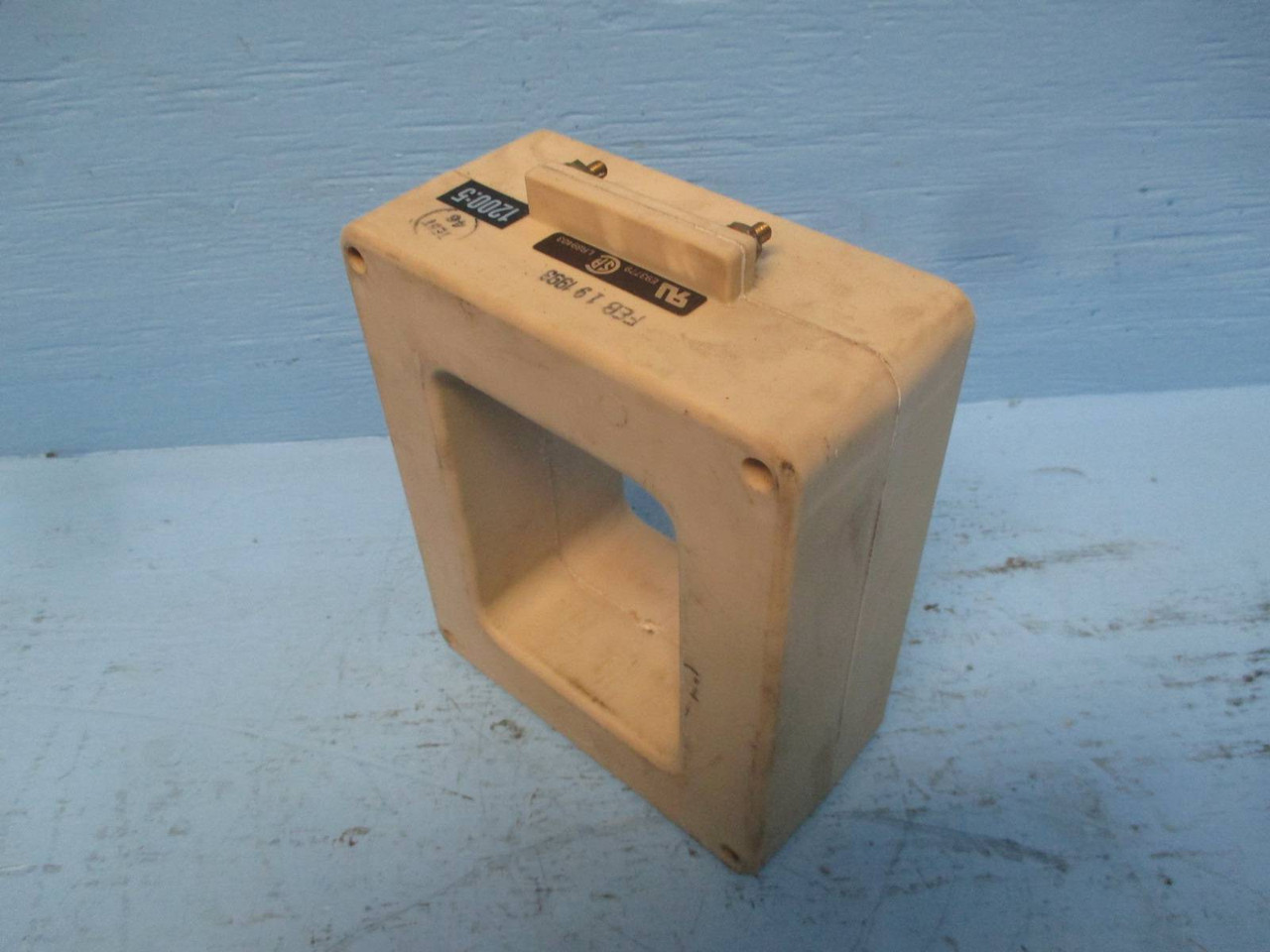 Instrument Transformers 561-122 Current Transformer Ratio 1200:5A CT (DW0292-15)