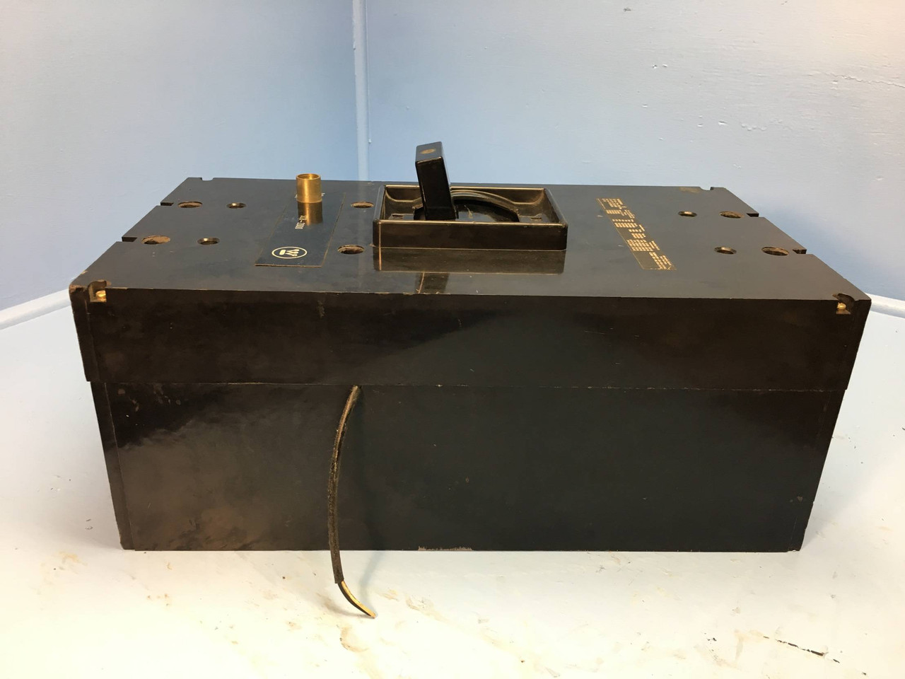 CH Westinghouse SCB32000F SCB-2000 2000A Circuit Breaker 2000 Amp No Trip Button (EBI5276-1)