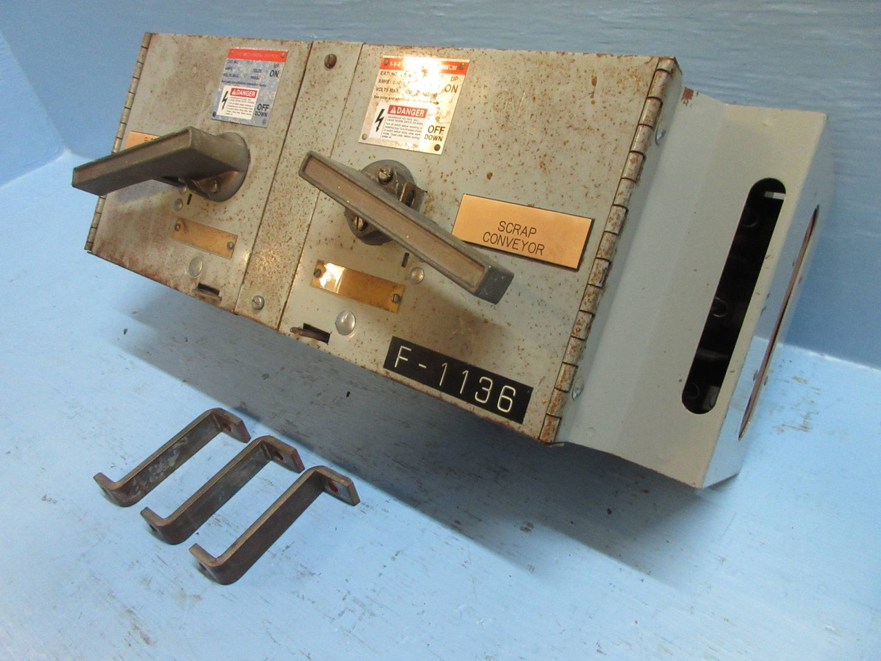 ITE V7E3613 w Hardware 100A & 30A 600V Fusible Vacu-Break Panelboard Switch (TK2734-1)