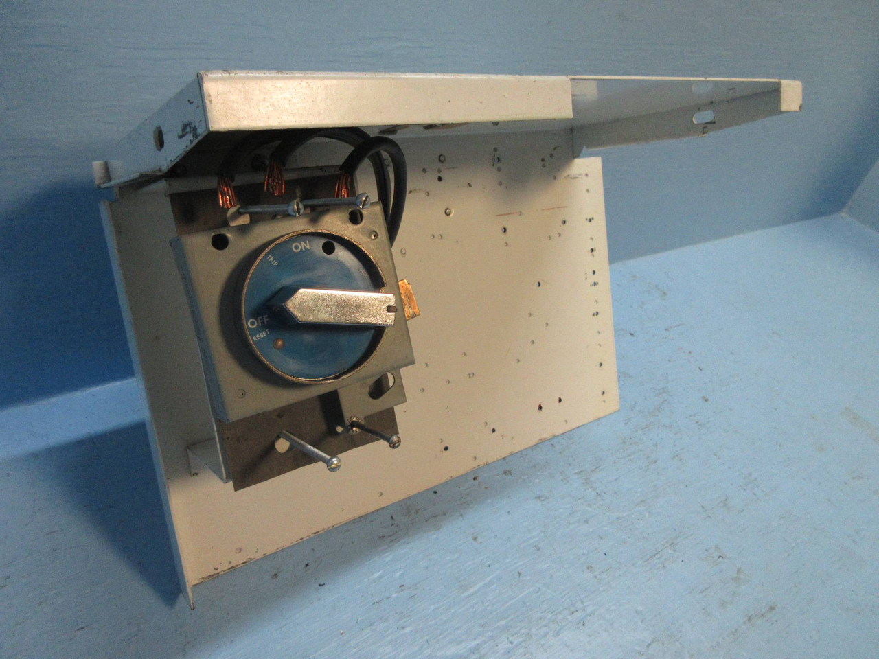 GE Powell 100 Amp Breaker Type 12" Motor Control Center MCC Feeder Bucket 7700 (TK2737-7)