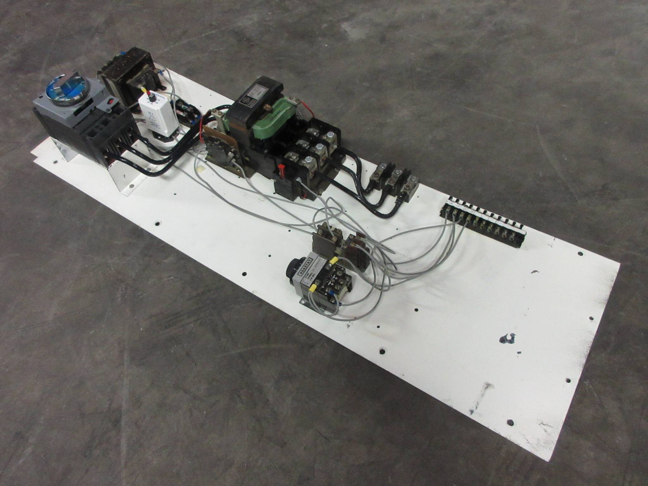 GE Powell Size 3 Starter 100A Breaker 48" Motor Control Center MCC Bucket 7700 (TK2752-1)