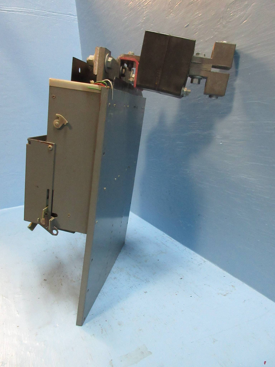 General Electric GE THMRB35NF 400 Amp 600V Disconnect Switch with 36" Door 400A (TK2758-2)